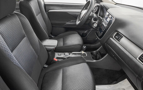 Mitsubishi Outlander III рестайлинг 3, 2014 год, 1 599 000 рублей, 21 фотография