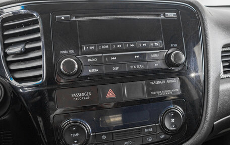 Mitsubishi Outlander III рестайлинг 3, 2014 год, 1 599 000 рублей, 17 фотография