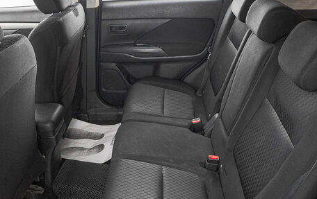 Mitsubishi Outlander III рестайлинг 3, 2014 год, 1 599 000 рублей, 22 фотография