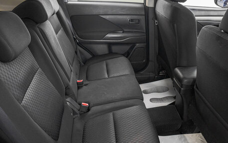 Mitsubishi Outlander III рестайлинг 3, 2014 год, 1 599 000 рублей, 23 фотография