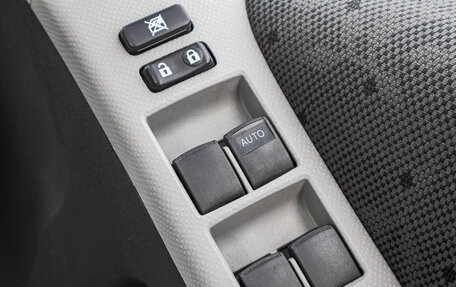 Toyota Vitz, 2010 год, 639 000 рублей, 12 фотография