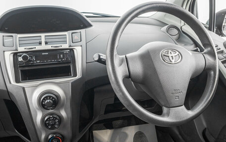 Toyota Vitz, 2010 год, 639 000 рублей, 15 фотография