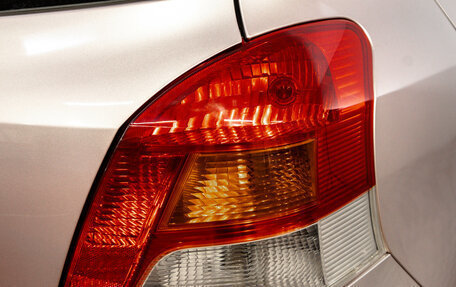 Toyota Vitz, 2010 год, 639 000 рублей, 9 фотография