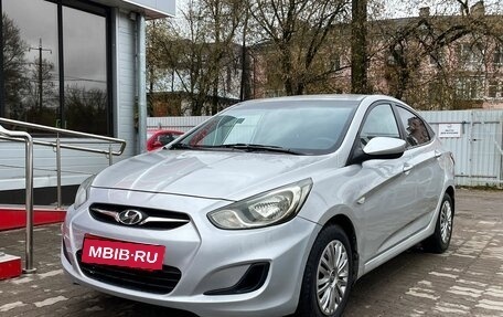 Hyundai Solaris II рестайлинг, 2013 год, 649 000 рублей, 4 фотография