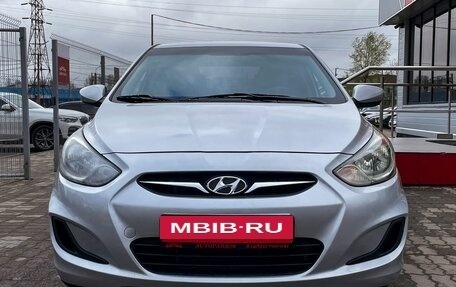 Hyundai Solaris II рестайлинг, 2013 год, 649 000 рублей, 2 фотография