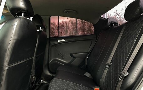 Hyundai Solaris II рестайлинг, 2013 год, 649 000 рублей, 10 фотография