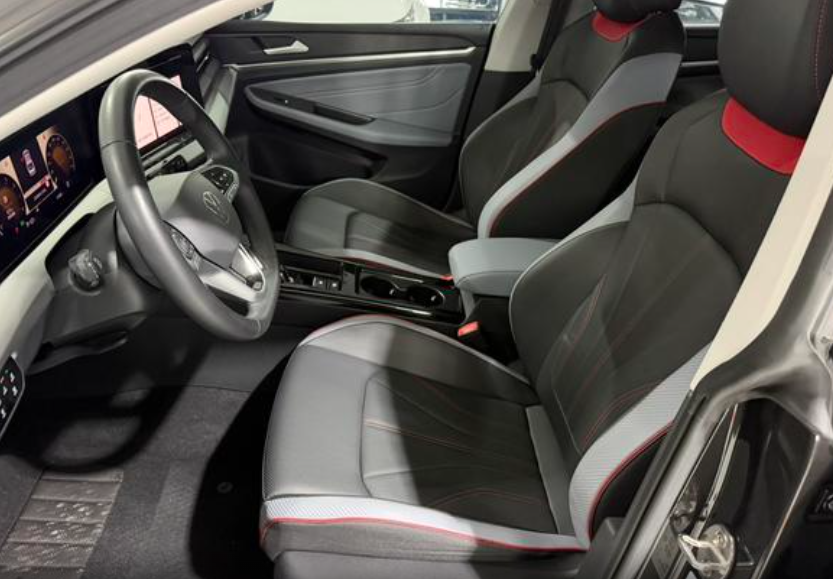 Volkswagen Lavida, 2023 год, 2 090 000 рублей, 12 фотография