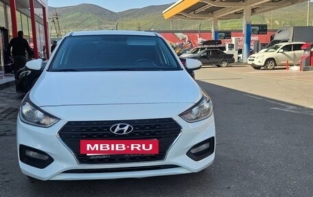 Hyundai Solaris II рестайлинг, 2019 год, 1 030 000 рублей, 5 фотография