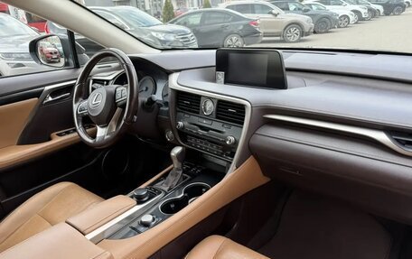 Lexus RX IV рестайлинг, 2017 год, 4 250 000 рублей, 12 фотография