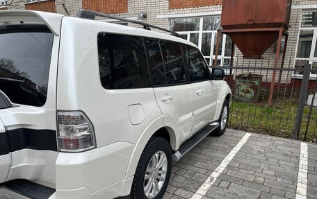 Mitsubishi Pajero IV, 2019 год, 4 900 000 рублей, 24 фотография