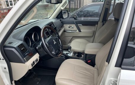 Mitsubishi Pajero IV, 2019 год, 4 900 000 рублей, 22 фотография