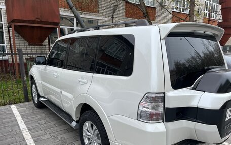 Mitsubishi Pajero IV, 2019 год, 4 900 000 рублей, 20 фотография