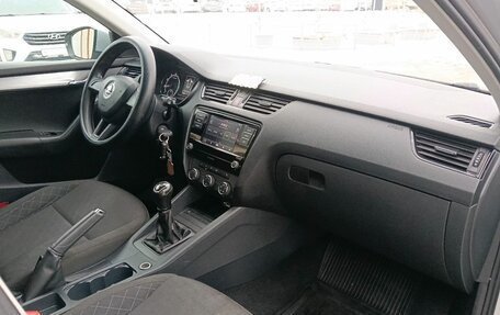 Skoda Octavia, 2018 год, 1 550 000 рублей, 9 фотография