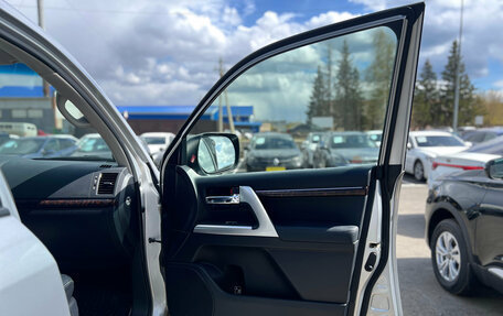 Toyota Land Cruiser 200, 2014 год, 4 350 000 рублей, 28 фотография