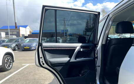 Toyota Land Cruiser 200, 2014 год, 4 350 000 рублей, 21 фотография