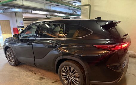 Toyota Highlander, 2025 год, 6 000 000 рублей, 5 фотография