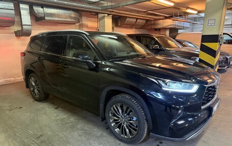 Toyota Highlander, 2025 год, 6 000 000 рублей, 2 фотография