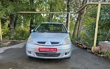 Mitsubishi Colt VI рестайлинг, 2003 год, 370 000 рублей, 1 фотография