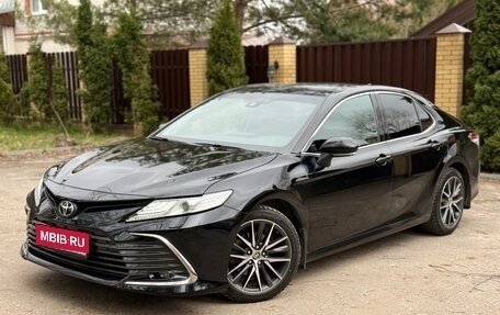 Toyota Camry, 2021 год, 3 250 000 рублей, 1 фотография
