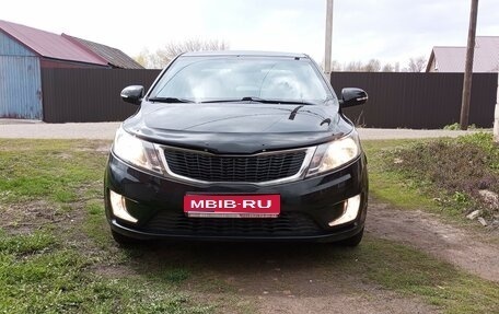 KIA Rio III рестайлинг, 2013 год, 820 000 рублей, 1 фотография