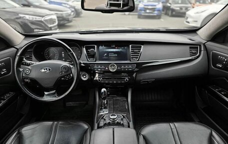 KIA Quoris I, 2017 год, 2 060 000 рублей, 13 фотография