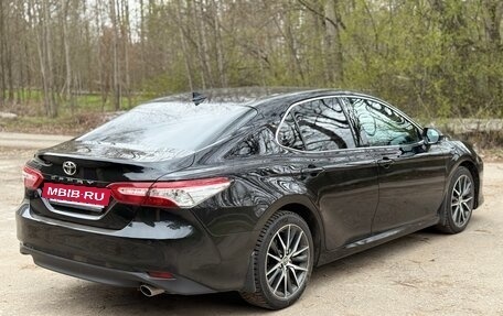 Toyota Camry, 2021 год, 3 250 000 рублей, 6 фотография