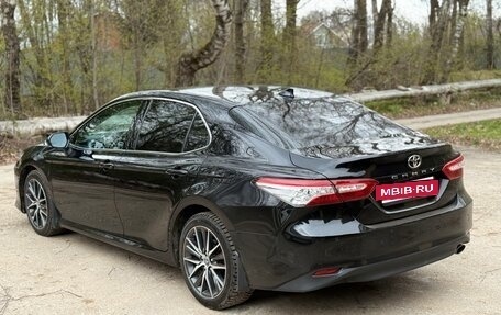 Toyota Camry, 2021 год, 3 250 000 рублей, 5 фотография