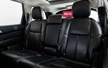 Nissan Pathfinder, 2015 год, 1 799 000 рублей, 25 фотография