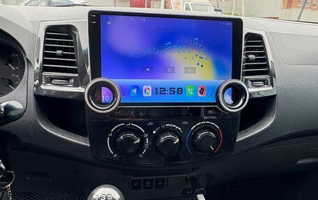 Toyota Hilux VII, 2013 год, 2 300 000 рублей, 18 фотография