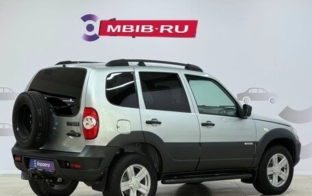 Chevrolet Niva I рестайлинг, 2018 год, 819 000 рублей, 3 фотография