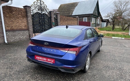 Hyundai Elantra, 2022 год, 1 800 000 рублей, 3 фотография