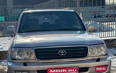 Toyota Land Cruiser 100 рестайлинг 2, 2001 год, 2 000 000 рублей, 1 фотография