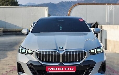 BMW 5 серия, 2025 год, 2 фотография