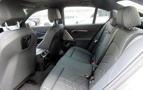 BMW 5 серия, 2025 год, 16 фотография