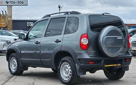 Chevrolet Niva I рестайлинг, 2018 год, 670 000 рублей, 7 фотография