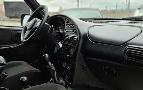 Chevrolet Niva I рестайлинг, 2018 год, 670 000 рублей, 11 фотография