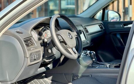 Volkswagen Touareg III, 2012 год, 1 725 000 рублей, 9 фотография