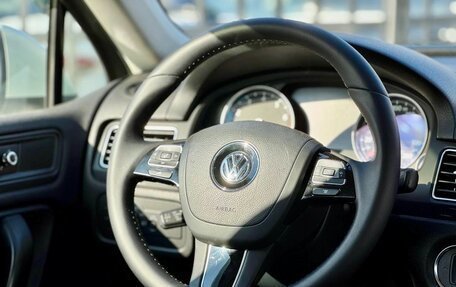 Volkswagen Touareg III, 2012 год, 1 725 000 рублей, 23 фотография