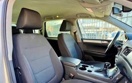 Volkswagen Touareg III, 2012 год, 1 725 000 рублей, 20 фотография