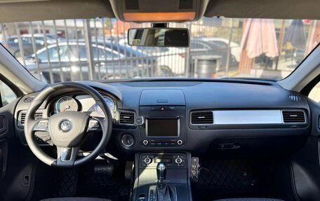 Volkswagen Touareg III, 2012 год, 1 725 000 рублей, 24 фотография