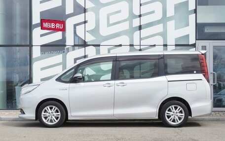 Toyota Noah III, 2014 год, 1 760 000 рублей, 6 фотография