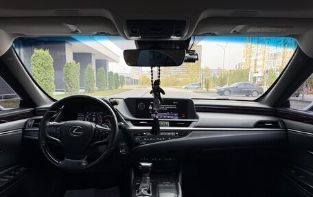 Lexus ES VII, 2019 год, 4 150 000 рублей, 23 фотография