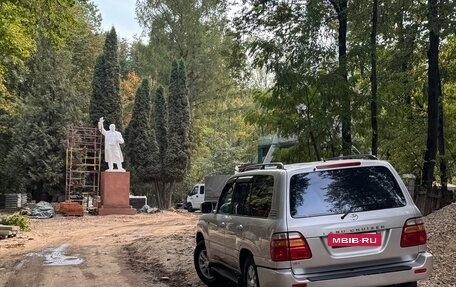 Toyota Land Cruiser 100 рестайлинг 2, 2001 год, 2 000 000 рублей, 8 фотография