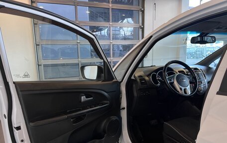 KIA Venga I, 2014 год, 900 000 рублей, 20 фотография