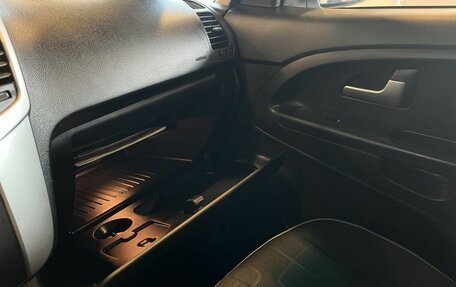 KIA Venga I, 2014 год, 900 000 рублей, 29 фотография