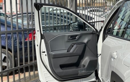 Toyota RAV4, 2026 год, 4 600 000 рублей, 28 фотография