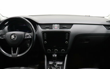 Skoda Octavia, 2018 год, 1 917 000 рублей, 7 фотография