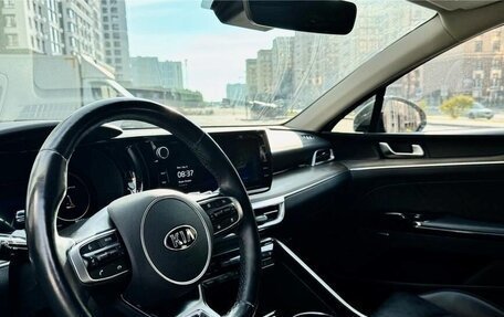 KIA K5, 2022 год, 2 400 000 рублей, 6 фотография