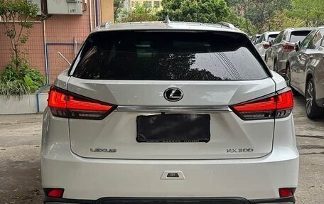 Lexus RX IV рестайлинг, 2021 год, 5 500 006 рублей, 8 фотография