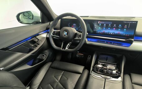 BMW 5 серия, 2025 год, 12 400 000 рублей, 10 фотография